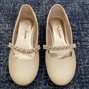 “Bone Peralized” flat dressy shoes
for girls